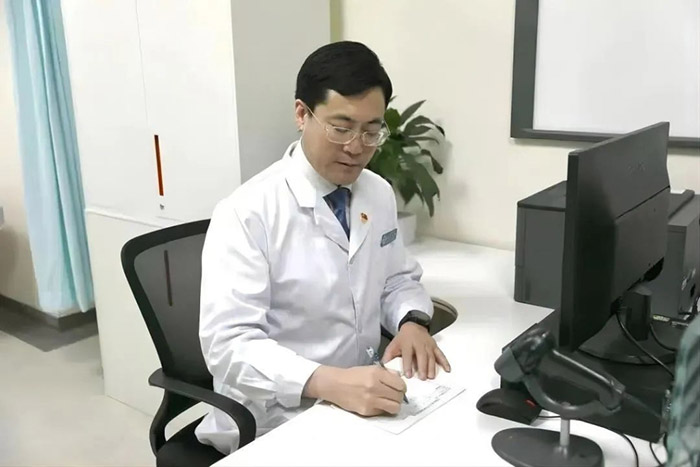 On the first implementation day of the new National?Reimbursement?Drug List, Hansoh Pharma's Xinyue for the rare disease NMOSD was prescribed for the first time as a reimbursable drug across China 