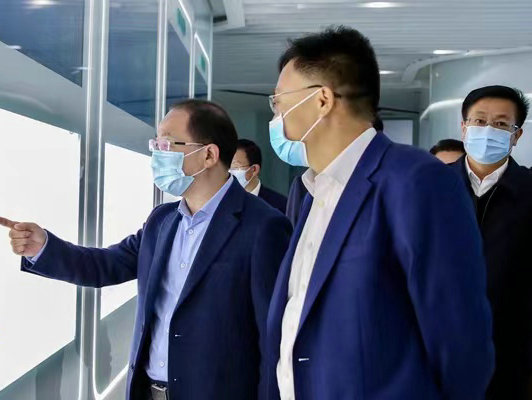 江苏省副省长胡广杰一行赴AG真人药业考察调研